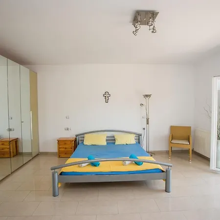 Villa Luca Pastida